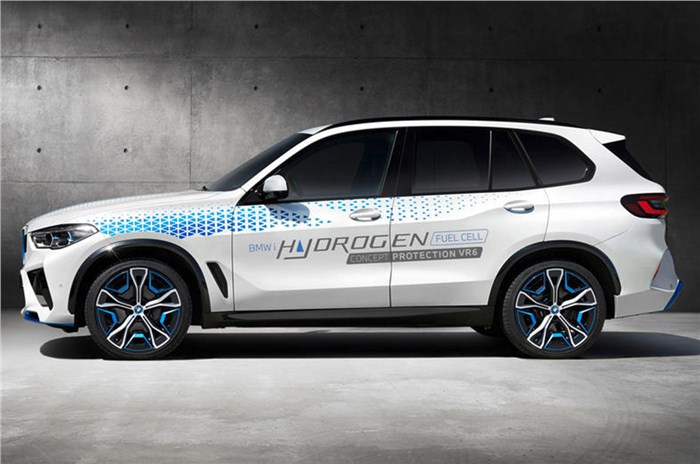 BMW ने हायड्रोजन प्रयोग: शक्तिशाली IX5 लाँच करण्याची योजना आखली..