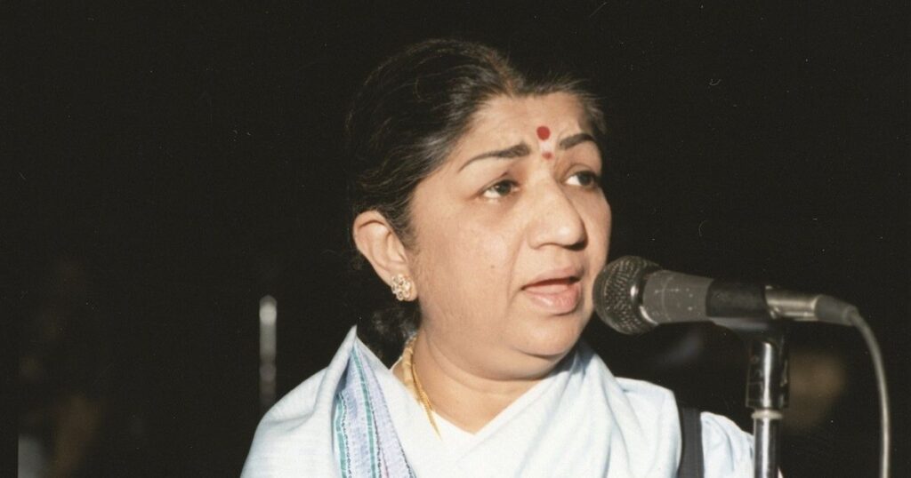 Lata Mangeshkar refused to sing in the wedding despite paying five times
