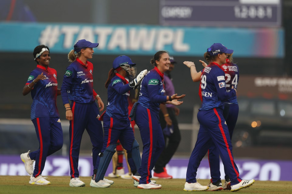 Delhi Capitals beat Mumbai Indians by 29 runs to take first place