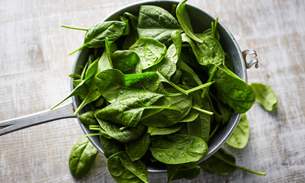 पालक योग्य प्रकारे कसा शिजवावा