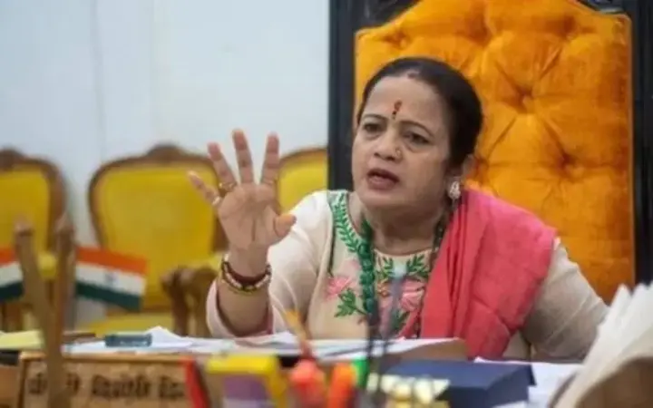 Kishori Pednekar First Woman BMC Leader of Opposition | batmya24.com