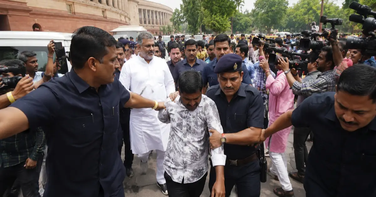 संसद परिसरात पप्पू यादव यांच्या पत्रकार परिषदेत गोंधळ; चाकूधारी व्यक्ती ताब्यात, खासदारांचा गंभीर आरोप
